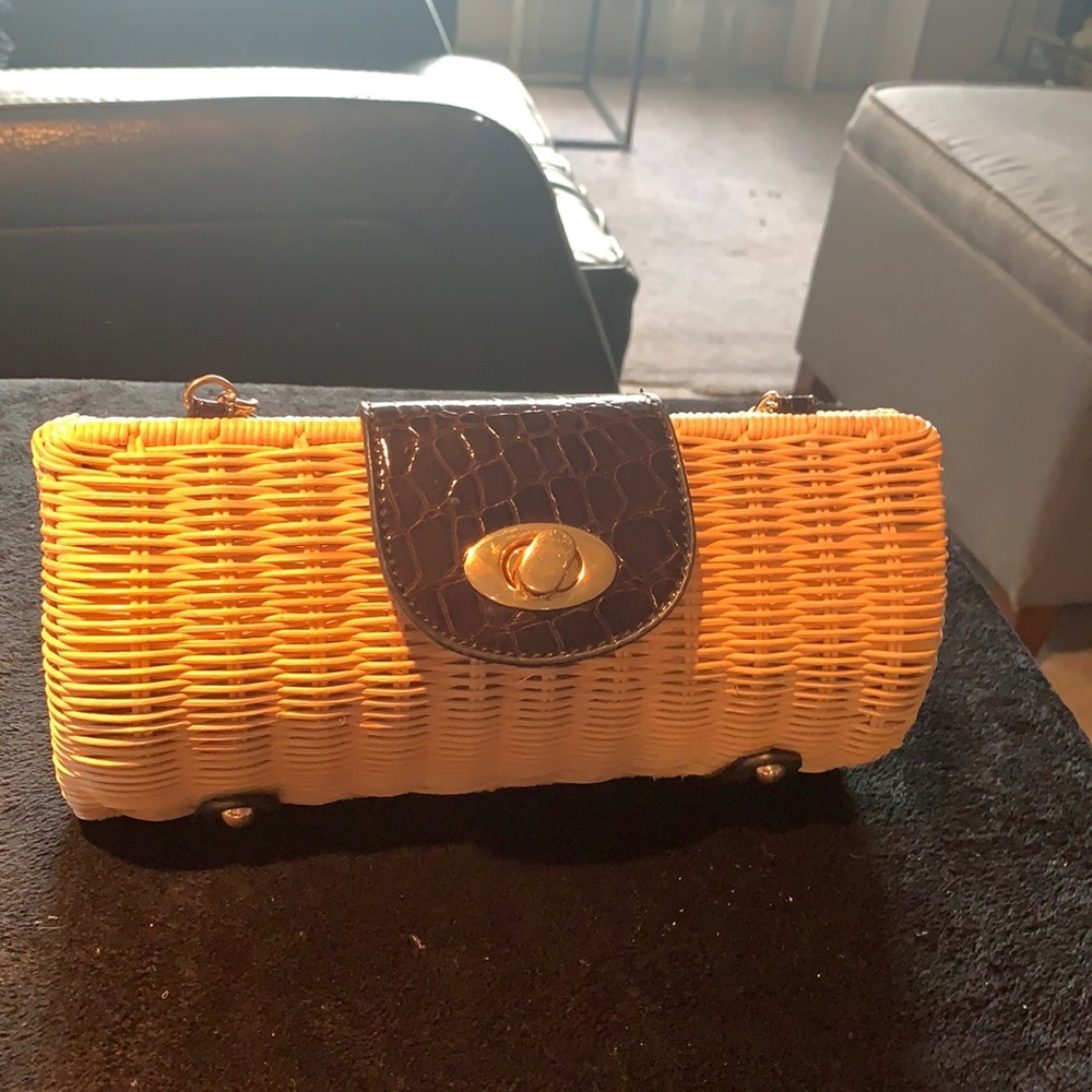 Straw studio handbag